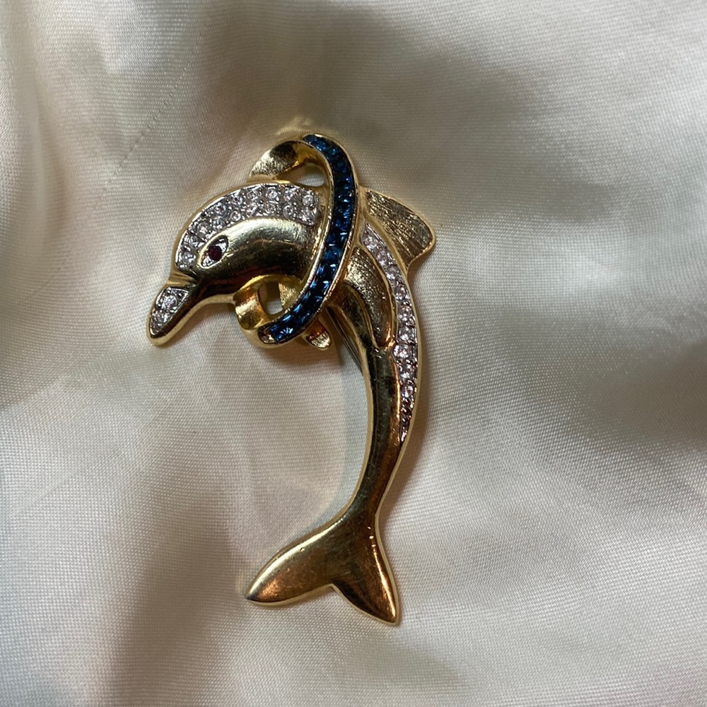 Vintage 🌟 Butler Dolphin Brooch 🐬